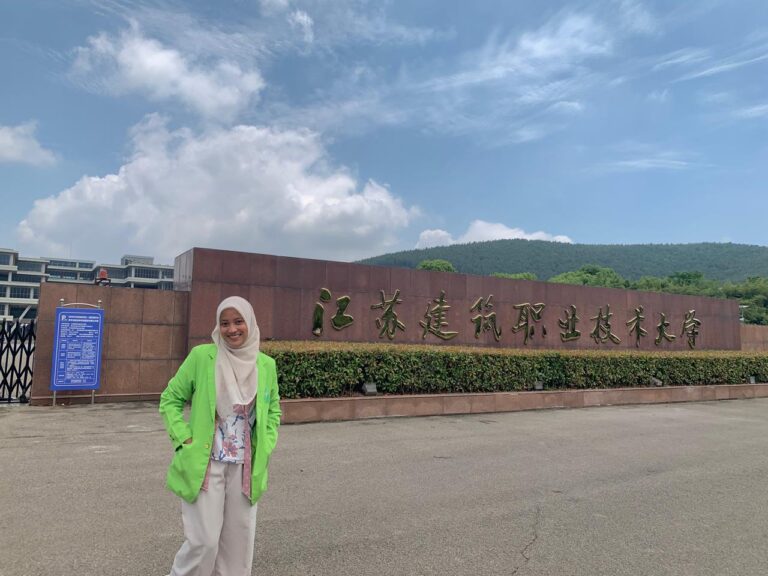 Mahasiswa Akuntansi Syariah FEBI UIN Walisongo Jalani Magang Internasional Di China